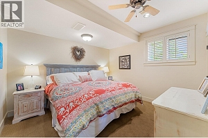 3373 Ridge Boulevard - Photo 35