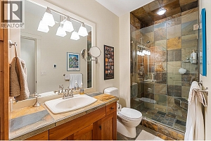 3373 Ridge Boulevard - Photo 36