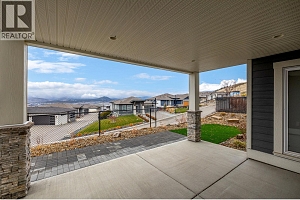 1940 Foxtail Terrace - Photo 32