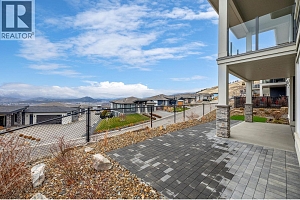 1940 Foxtail Terrace - Photo 35