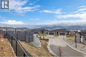 1940 Foxtail Terrace - Photo 36