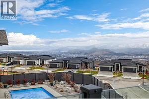 1940 Foxtail Terrace - Photo 43