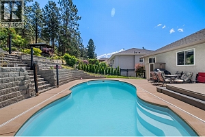 1682 Vineyard Drive - Photo 3