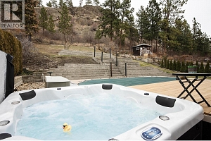 1682 Vineyard Drive - Photo 32