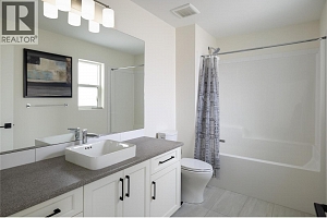 1000 Mt. Robson Place Unit# 18 - Photo 37