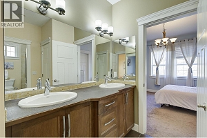 1251 Wilmot Avenue - Photo 37