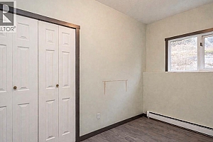 6063 Beatrice Road - Photo 36