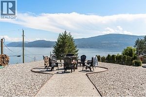 8 Kenyon Road - Photo 52