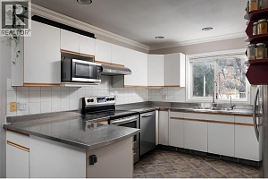 2745 Northview Place - Photo 13