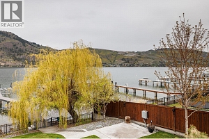 8291 Okanagan Landing Road - Photo 26
