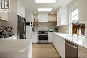 773 Sutherland Avenue - Photo 2