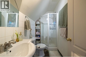 773 Sutherland Avenue - Photo 81