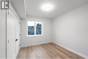 1671 Harbour View Crescent - Photo 27