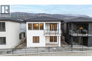 1671 Harbour View Crescent - Photo 33