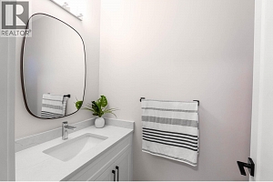 1671 Harbour View Crescent - Photo 4