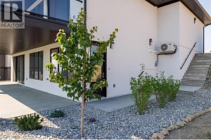 789 Carleton Street - Photo 9