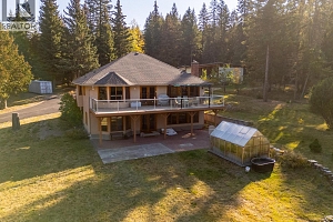 2082 Huckleberry Road - Photo 2