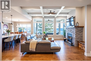 132 Crown Crescent - Photo 11