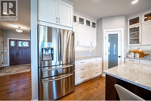 132 Crown Crescent - Photo 18