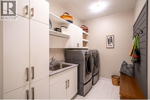 132 Crown Crescent - Photo 40