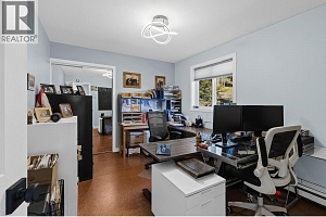 6025 Farmers Drive - Photo 24