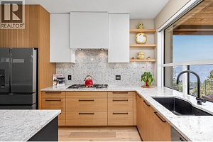 9814 Beacon Hill Crescent - Photo 25