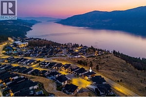 9814 Beacon Hill Crescent - Photo 3