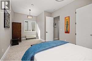 9814 Beacon Hill Crescent - Photo 48