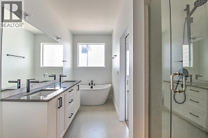 7735 OKANAGAN HILLS Boulevard Unit# 20 - Photo 12