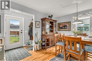 756 Stockwell Avenue - Photo 15