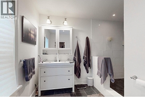 756 Stockwell Avenue - Photo 21