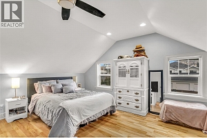 756 Stockwell Avenue - Photo 25