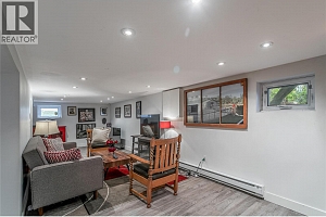 756 Stockwell Avenue - Photo 35