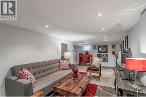 756 Stockwell Avenue - Photo 36