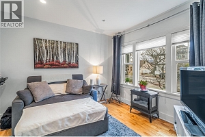 756 Stockwell Avenue - Photo 8