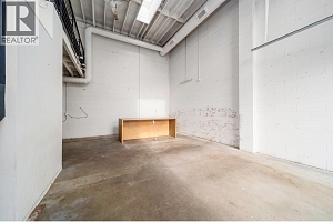 984 Laurel Avenue - Photo 19