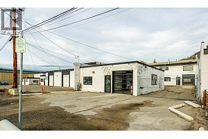 984 Laurel Avenue - Photo 3