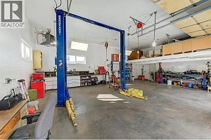 2547 Sexsmith Road - Photo 53