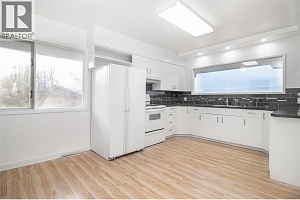 4829 Lakeshore Road - Photo 2