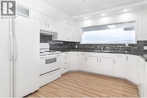 4829 Lakeshore Road - Photo 3