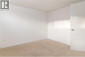 4829 Lakeshore Road - Photo 42