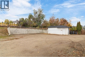 4829 Lakeshore Road - Photo 63