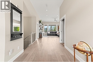 1064 Aurora Heights - Photo 4