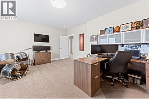 1064 Aurora Heights - Photo 40