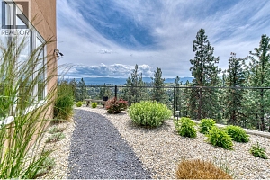 1064 Aurora Heights - Photo 48