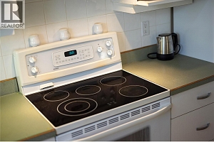 1607 45 Street - Photo 11