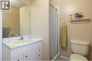 1607 45 Street - Photo 14