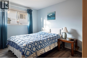 1607 45 Street - Photo 15