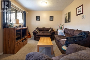 1607 45 Street - Photo 16