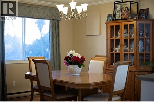 1607 45 Street - Photo 6